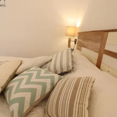 Lucrezia In Appartement *