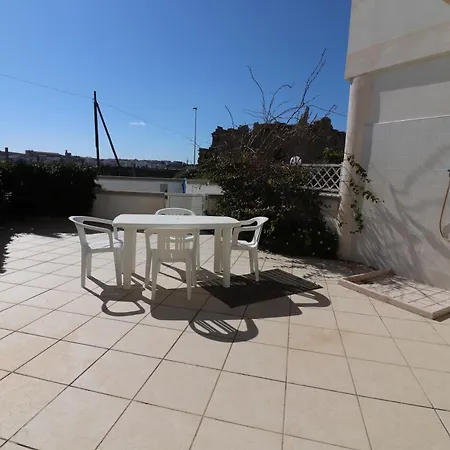 Apartment Lucrezia In *