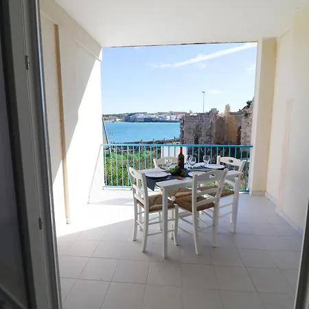 Apartment Lucrezia In *