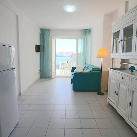 Lucrezia In Apartment *